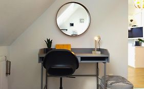 Apartment Lila